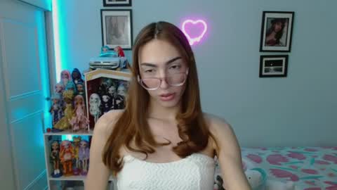   online show from February 3, 11:47 pm