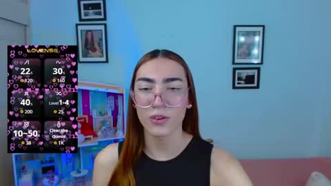 Snapshot of allisonblossom chatting on February 12, 7:31 pm online show from February 12, 7:31 pm