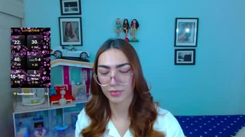 Snapshot of allisonblossom chatting on March 6, 7:43 pm online show from March 6, 7:43 pm