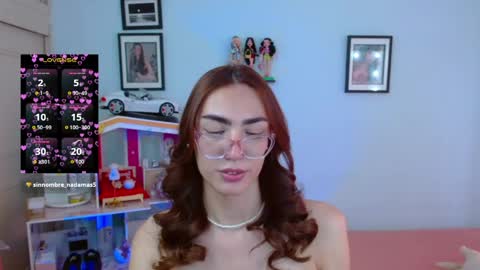 Snapshot of allisonblossom chatting on March 31, 7:25 pm online show from March 31, 7:25 pm