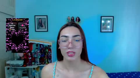 Snapshot of allisonblossom chatting on April 27, 7:12 pm online show from April 27, 7:12 pm
