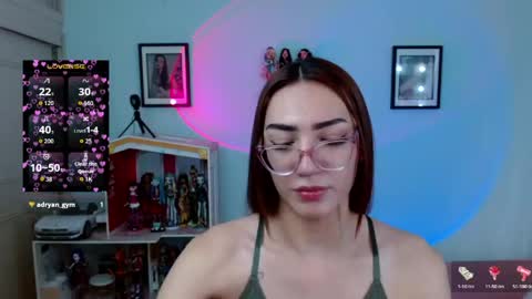 Snapshot of allisonblossom chatting on May 15, 7:54 pm online show from May 15, 7:54 pm