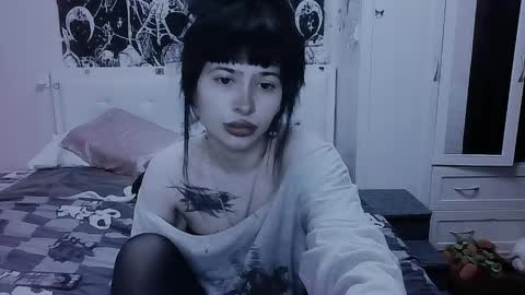 Snapshot of allisondeetz chatting on May 22, 5:51 pm Alis online show from May 22, 5:51 pm