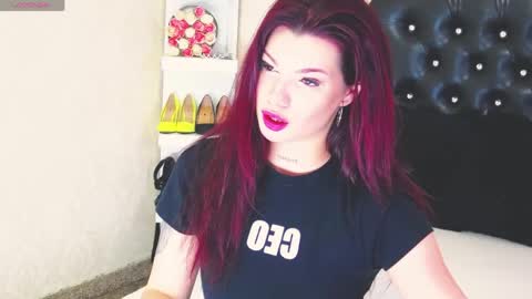 Snapshot of allisonn223 chatting on May 4, 12:23 pm Deea online show from May 4, 12:23 pm