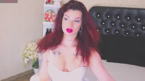 Snapshot of allisonn223 chatting on June 25, 12:20 pm Deea online show from June 25, 12:20 pm