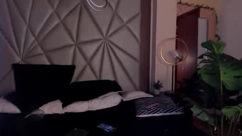 allisonowens_ online show from November 27, 1:13 pm