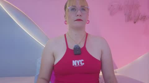 Snapshot of allisonroberts_ chatting on June 7, 1:59 pm Alli online show from June 7, 1:59 pm