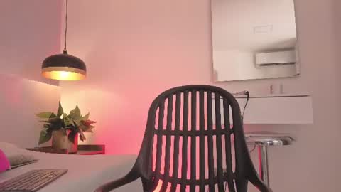 Alli  online show from June 28, 1:50 pm