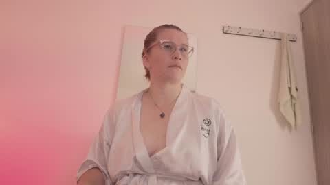 Alli  online show from July 19, 9:02 am