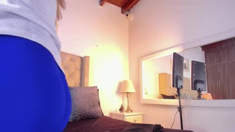 allisson online show from October 27, 12:09 pm