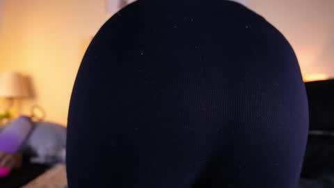 Snapshot of allisson_m chatting on May 11, 12:11 pm allisson online show from May 11, 12:11 pm