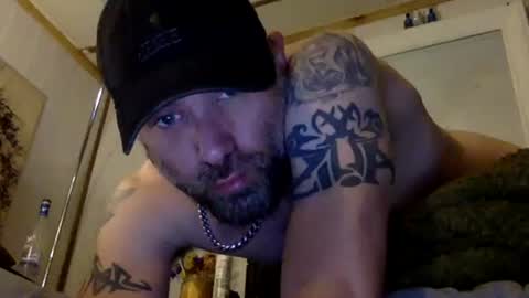 Snapshot of allitrunnin chatting on December 1, 5:07 pm allitrunnin online show from December 1, 5:07 pm