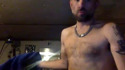 Snapshot of allitrunnin chatting on December 20, 8:10 am allitrunnin online show from December 20, 8:10 am