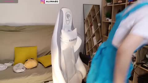 Snapshot of alllinaeve chatting on March 7, 4:00 pm Alina online show from March 7, 4:00 pm