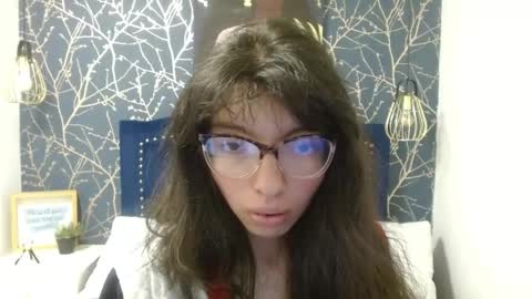 Snapshot of alllyson_ chatting on May 27, 7:55 pm alison online show from May 27, 7:55 pm