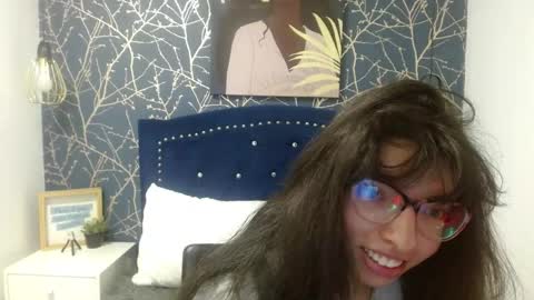 Snapshot of alllyson_ chatting on May 29, 8:07 pm alison online show from May 29, 8:07 pm