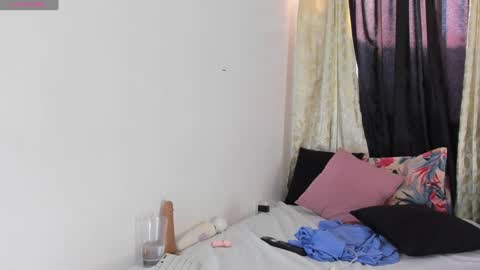 allondra online show from December 4, 8:40 pm