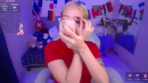 Snapshot of alloy_tiny chatting on July 20, 6:43 pm alloy_tiny online show from July 20, 6:43 pm