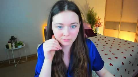 alluringeyess online show from May 14, 5:09 pm