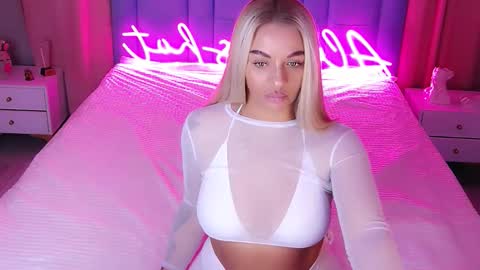 AlwaysHot online show from November 4, 2:10 am