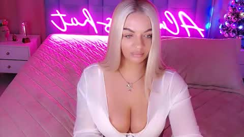 AlwaysHot online show from December 23, 2:09 am