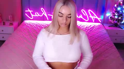 AlwaysHot online show from January 7, 2:03 am