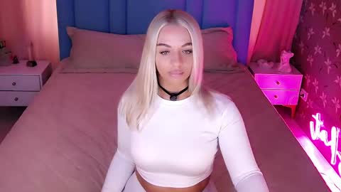 AlwaysHot online show from May 22, 3:02 am