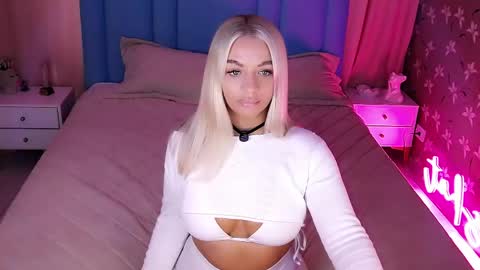 AlwaysHot online show from May 29, 1:03 am