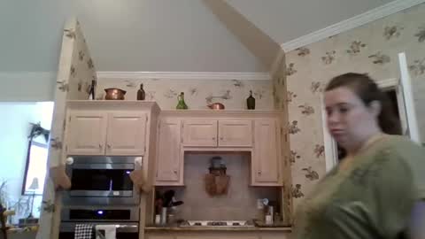 Snapshot of ally12334 chatting on October 3, 4:04 pm ally12334 online show from October 3, 4:04 pm