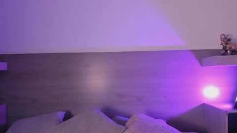 Snapshot of ally_addams chatting on June 14, 12:29 pm Ally online show from June 14, 12:29 pm