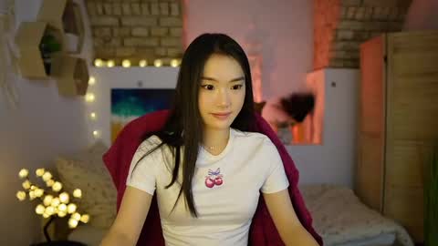 Snapshot of allyah_sky chatting on February 16, 7:05 pm Allyah Sky online show from February 16, 7:05 pm