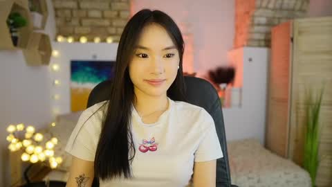 Snapshot of allyah_sky chatting on March 7, 10:32 pm Allyah Sky online show from March 7, 10:32 pm