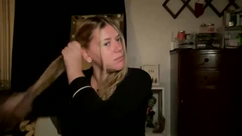 allyanalangel online show from November 19, 4:12 am