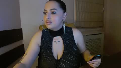 Snapshot of allyiah chatting on June 8, 7:36 pm online show from June 8, 7:36 pm