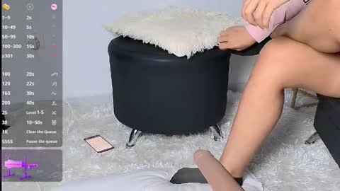 Snapshot of allymdo chatting on February 23, 6:27 pm allymdo online show from February 23, 6:27 pm