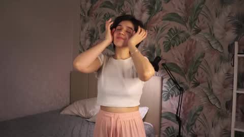 Emily online show from December 16, 4:28 am