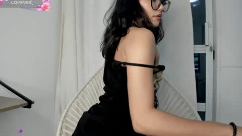 Snapshot of allyson_4 chatting on December 2, 10:34 pm Allyson 3 online show from December 2, 10:34 pm