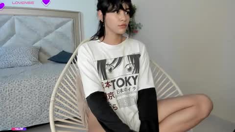 Snapshot of allyson_4 chatting on January 8, 9:12 pm Allyson 3 online show from January 8, 9:12 pm