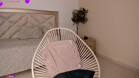 Snapshot of allyson_4 chatting on January 11, 7:16 pm Allyson 3 online show from January 11, 7:16 pm