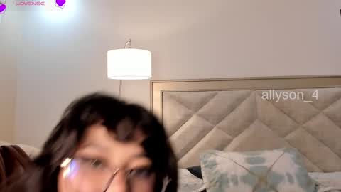 Snapshot of allyson_4 chatting on February 21, 10:37 pm Allyson 3 online show from February 21, 10:37 pm