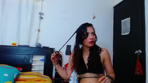 Snapshot of allyson_collins_ chatting on December 23, 9:51 pm Allyson collins online show from December 23, 9:51 pm