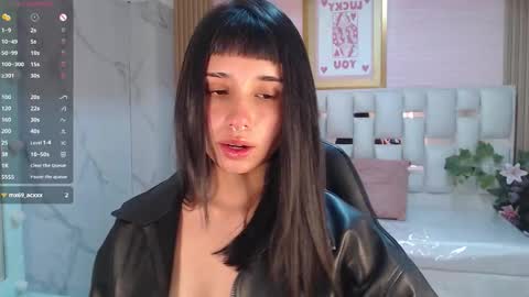 Allysa  online show from October 23, 9:24 pm