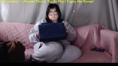Allyssamay online show from March 27, 8:26 am