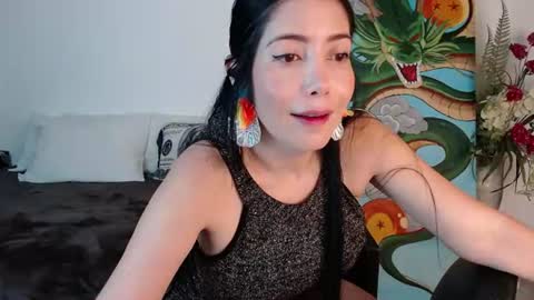 alma_art_ online show from June 30, 10:44 pm