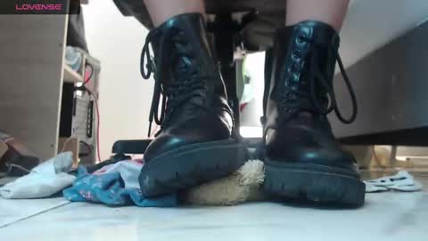 ALMA FENIX  online show from February 14, 3:15 pm