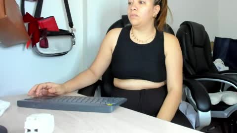 ALMA FENIX  online show from April 24, 11:34 am
