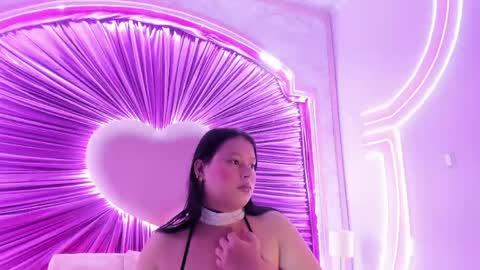 alma_rivers online show from April 23, 11:53 am