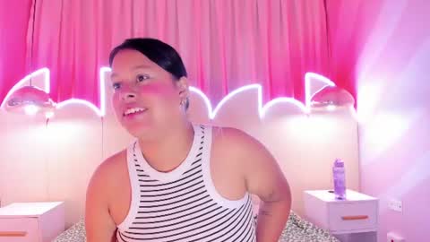 Snapshot of alma_rivers chatting on July 23, 4:27 pm alma_rivers online show from July 23, 4:27 pm