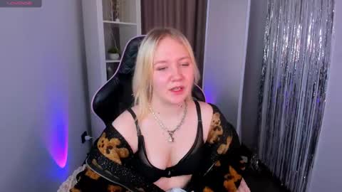 Amina online show from February 9, 5:08 am