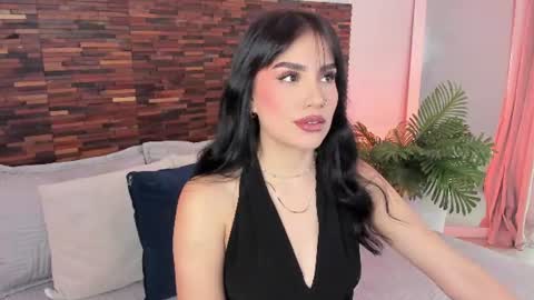 Snapshot of almablaze chatting on July 29, 1:31 pm Mia online show from July 29, 1:31 pm